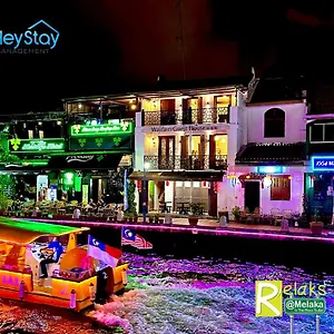 Wayfarer Jonker Street By Heystay Management 2* Malacca